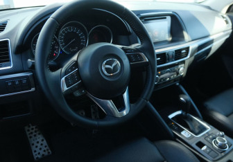 Подержанный автомобиль Mazda CX-5 2016 года (9 фото)