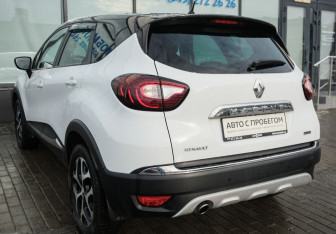 Подержанный автомобиль Renault Kaptur 2016 года (3 фото)