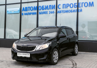 Подержанный автомобиль Kia Rio Hatchback 2013 года (1 фото)