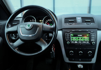 Подержанный автомобиль Skoda Yeti 2013 года (10 фото)