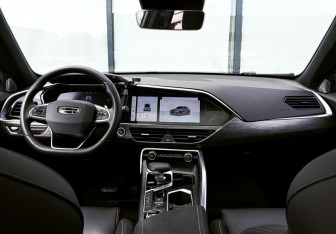 Подержанный автомобиль Geely Tugella 2023 года (18 фото)