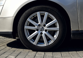 Подержанный автомобиль Volkswagen Passat Sedan 2008 года (21 фото)