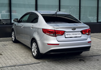 Подержанный автомобиль Kia Rio Sedan 2016 года (3 фото)