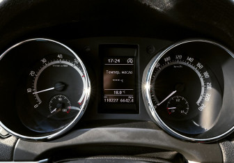 Подержанный автомобиль Skoda Yeti 2016 года (11 фото)