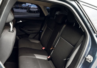 Подержанный автомобиль Ford Focus Hatchback 2012 года (17 фото)