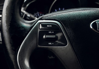 Подержанный автомобиль Kia Rio Sedan 2015 года (14 фото)