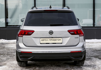 Подержанный автомобиль Volkswagen Tiguan 2021 года (4 фото)