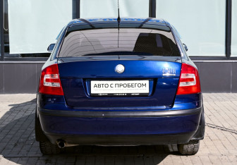 Подержанный автомобиль Skoda Octavia Liftback 2008 года (4 фото)