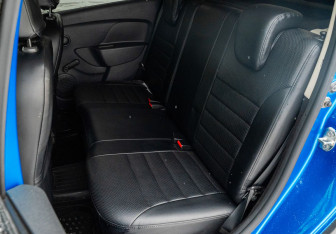 Подержанный автомобиль Renault Sandero 2021 года (16 фото)