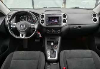 Подержанный автомобиль Volkswagen Tiguan 2016 года (10 фото)