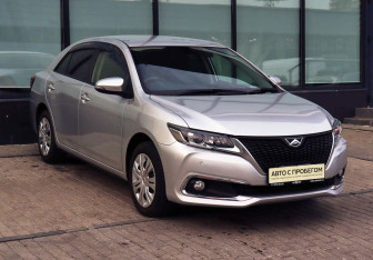 Подержанный автомобиль Toyota Allion 2018 года (7 фото)