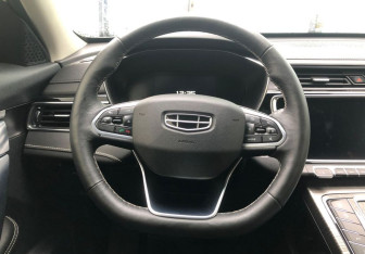 Подержанный автомобиль Geely Atlas Pro 2022 года (12 фото)