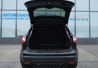 Подержанный автомобиль Nissan Qashqai 2018 года (20 фото)