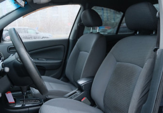 Подержанный автомобиль Nissan Almera Classic 2006 года (17 фото)