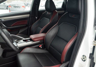 Подержанный автомобиль Geely Coolray 2020 года (18 фото)