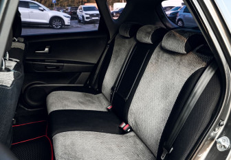 Подержанный автомобиль Kia Ceed Hatchback 2010 года (17 фото)