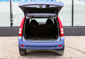Подержанный автомобиль Honda HR-V 2002 года (18 фото)