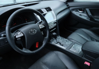 Подержанный автомобиль Toyota Camry Sedan 2007 года (9 фото)