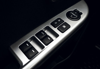 Подержанный автомобиль Kia Rio Hatchback 2014 года (12 фото)