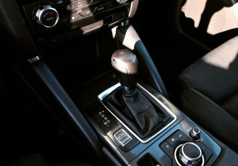 Подержанный автомобиль Mazda CX-5 2015 года (11 фото)