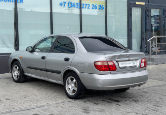 Подержанный автомобиль Nissan Almera Sedan 2005 года (3 фото)