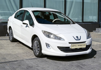 Подержанный автомобиль Peugeot 408 2013 года (7 фото)