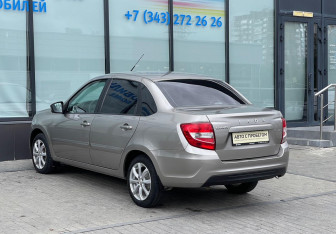 Подержанный автомобиль LADA (ВАЗ) Granta Sedan 2020 года (3 фото)