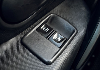 Подержанный автомобиль Renault Logan Sedan 2019 года (12 фото)
