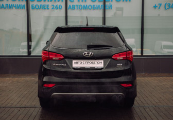 Подержанный автомобиль Hyundai Santa Fe 2012 года (4 фото)