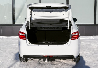 Подержанный автомобиль LADA (ВАЗ) Vesta Sedan 2016 года (18 фото)