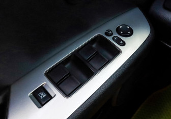Подержанный автомобиль Mazda 6 Liftback 2008 года (13 фото)