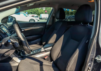 Подержанный автомобиль Hyundai i40 Sedan 2013 года (15 фото)