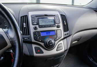 Подержанный автомобиль Hyundai i30 Hatchback 2009 года (10 фото)