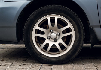 Подержанный автомобиль Toyota Corolla Wagon 2003 года (19 фото)