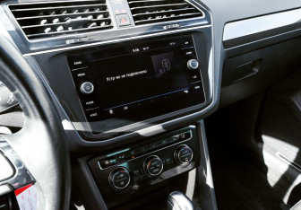 Подержанный автомобиль Volkswagen Tiguan 2019 года (10 фото)