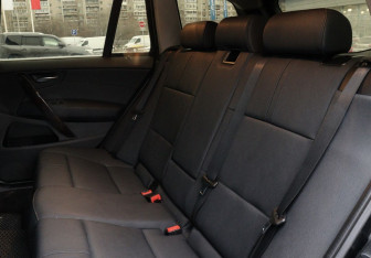 Подержанный автомобиль BMW X3 2007 года (19 фото)