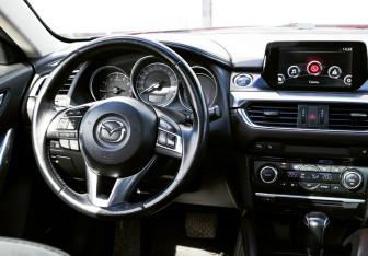 Подержанный автомобиль Mazda 6 Sedan 2015 года (20 фото)