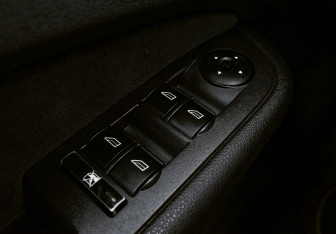 Подержанный автомобиль Ford Focus Hatchback 2006 года (17 фото)