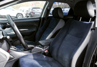 Подержанный автомобиль Honda Civic Hatchback 2008 года (18 фото)