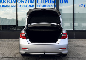 Подержанный автомобиль Toyota Camry Sedan 2013 года (20 фото)
