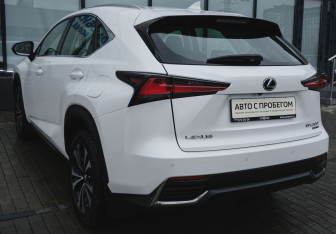 Подержанный автомобиль Lexus NX 2019 года (3 фото)