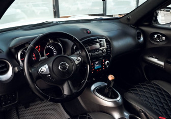Подержанный автомобиль Nissan Juke 2012 года (15 фото)