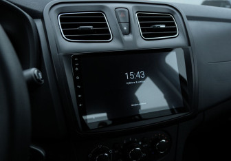 Подержанный автомобиль Renault Logan Sedan 2022 года (12 фото)