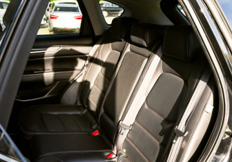 Подержанный автомобиль Mazda CX-5 2021 года (17 фото)