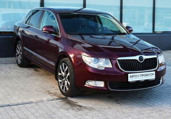 Подержанный автомобиль Skoda Superb Liftback 2012 года (7 фото)