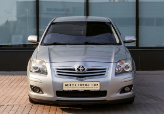 Подержанный автомобиль Toyota Avensis Sedan 2007 года (8 фото)