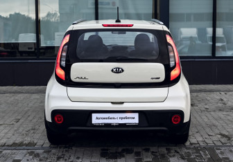 Подержанный автомобиль Kia Soul 2017 года (4 фото)