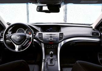 Подержанный автомобиль Honda Accord Sedan 2011 года (21 фото)