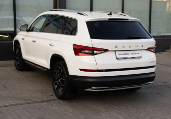 Подержанный автомобиль Skoda Kodiaq 2020 года (3 фото)