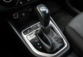 Подержанный автомобиль Hyundai Creta 2019 года (13 фото)